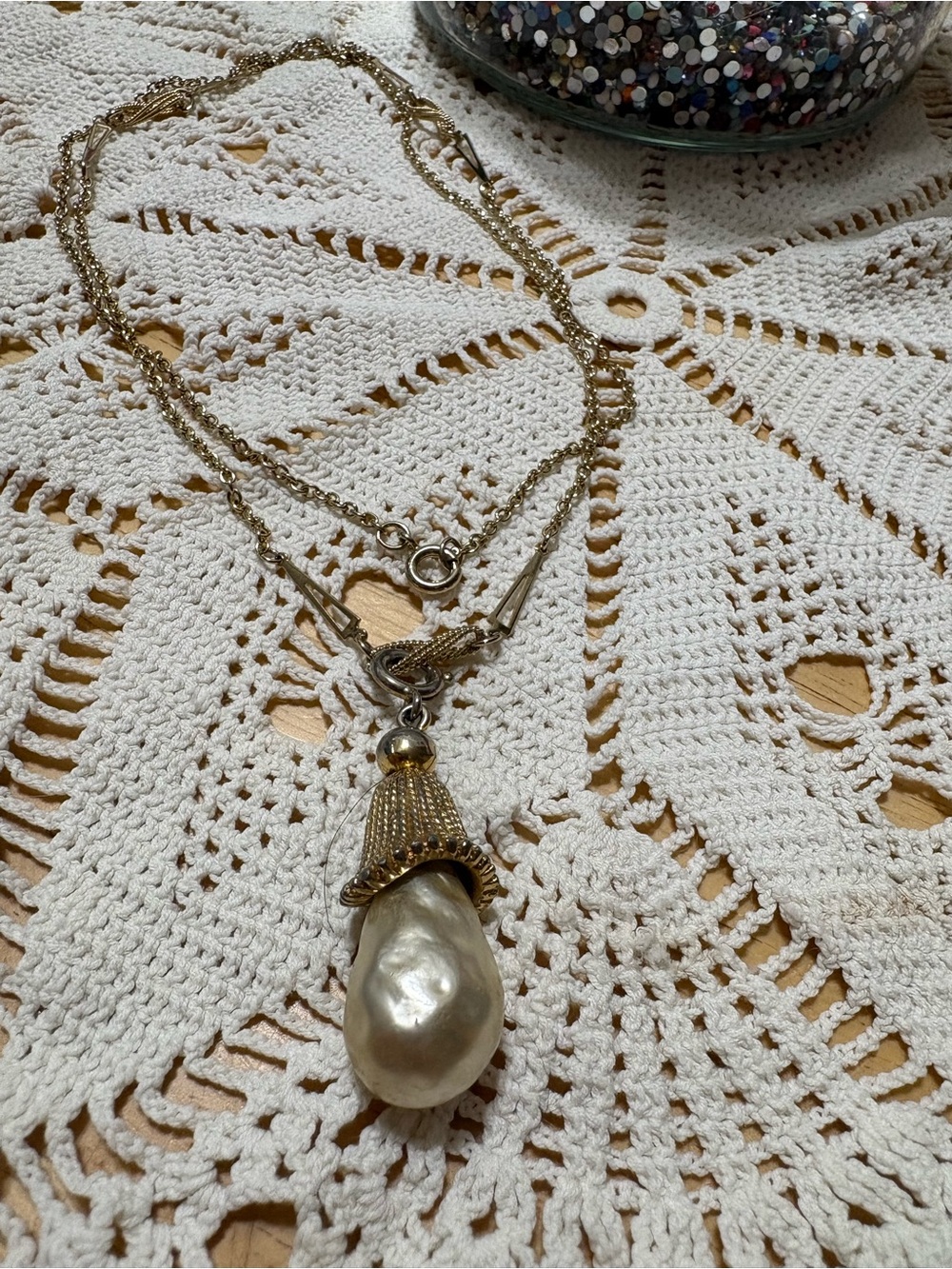 Sarah Coventry Fashion Parade Vintage Pendant Necklace